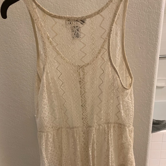 Lace top - Picture 2 of 2